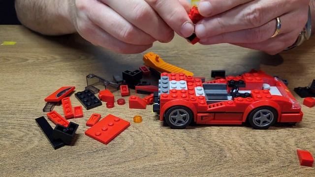 Lego 75890 Ferrari F40 Competizione assembly is slightly different смотреть онлайн