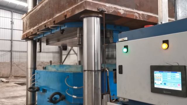 Plastic Pallet Molding Machine смотреть онлайн