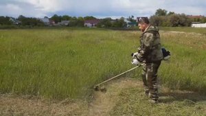 Покос травы на участке в 20 соток за 6 часов