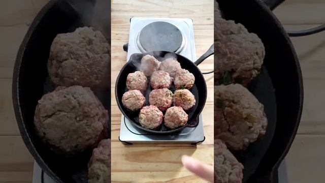 albóndigas con salsa
