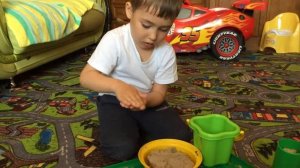 Досуг с ребенком. Кинетический песок