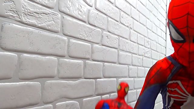 Hulk and Spiderman play with their copies