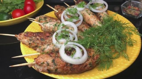 Что приготовить из куриного фарша | люля кебаб на сковороде | блюда из фарша | рецепты просто