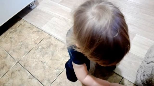 Ульяна нашла жучка смотреть онлайн