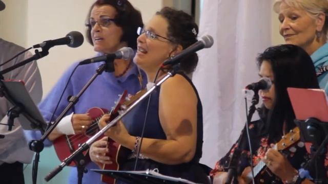 Ukulele Songbirds - Concert at Laura & Russell's Wedding