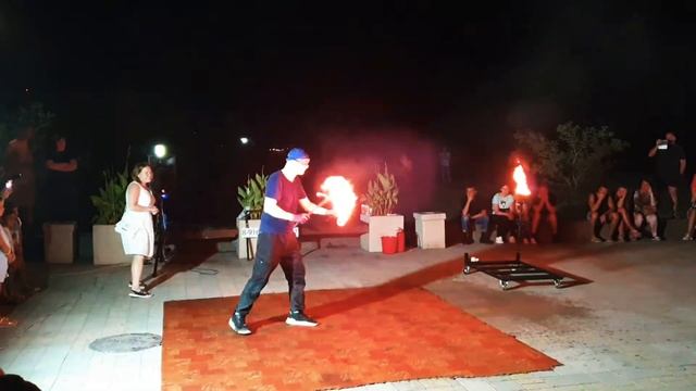 Жонглер огнем. Дракон смотреть онлайн