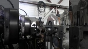 работа расточной головки с автоподачей