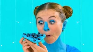 Красная еда vs Синяя еда Челлендж | Смешные Cитуации с Fun Fun Challenge