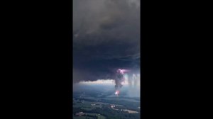 Безумная мощь природы, с высоты птичьего полета.