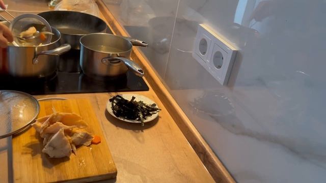 МЕНІҢ СҮЙІКТІ ТАҒАМЫМ. ҚЫЗЫЛ БАЛЫҚТАН СОРПА. Рыбный суп. СЁМГАДАН жасалған дәмді сорпа. смотреть онлайн