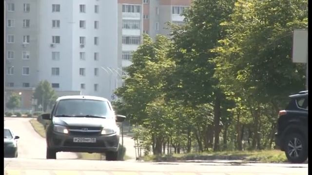 Сотрудники ГИБДД Заречного борются с нарушителями правил перехода дороги смотреть онлайн