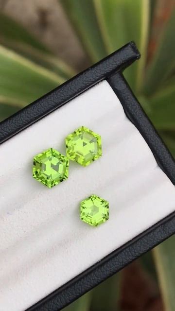 Peridot|#gems #shortsfeed #shortvideo #gemstone