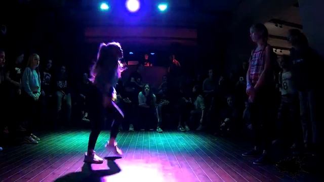 #НедетскийZames / Odessa 10-11.12.2016 / Dancehall Kids PRO / Semi-Final / Juli (win) vs Sofy смотреть онлайн