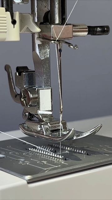 Швейна порада🔥Як шити товстою ниткою!?✅ #шиття #порада #швейнаямашина смотреть онлайн