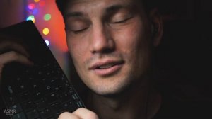 Шепот и Клавиатуры с АСМР Студентом