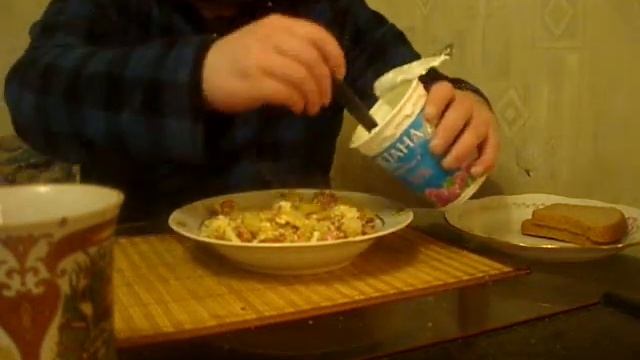 Бюджетный обед холостяка. смотреть онлайн