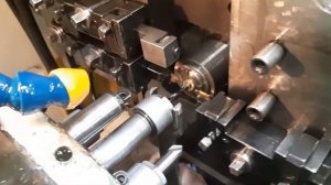 Привязываю сверла в «ноль» на станке с ЧПУ ЛА155Ф30 и запускаю изготовление втулок