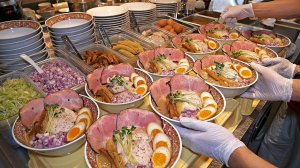 Король Рамэна! Топ-3 популярных японских раменов с большим количеством мяса