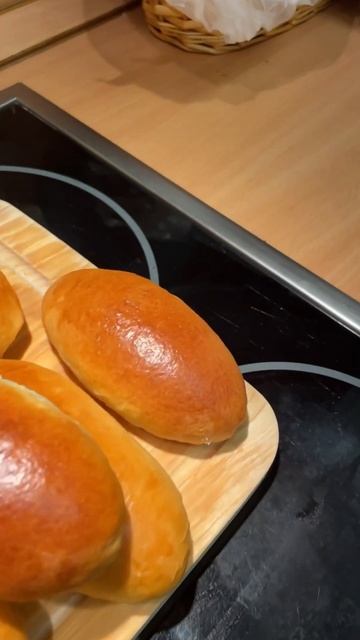 Пирожки с яблочным повидлом ! Хочешь такие же ? Подписывайся ✅✅✅ смотреть онлайн