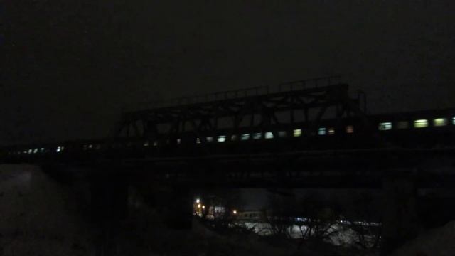 Электровоз ЭП2К с поездом№140М Брянск-Санкт Петербург перегон Латышская-нара 19.02.2018 смотреть онлайн