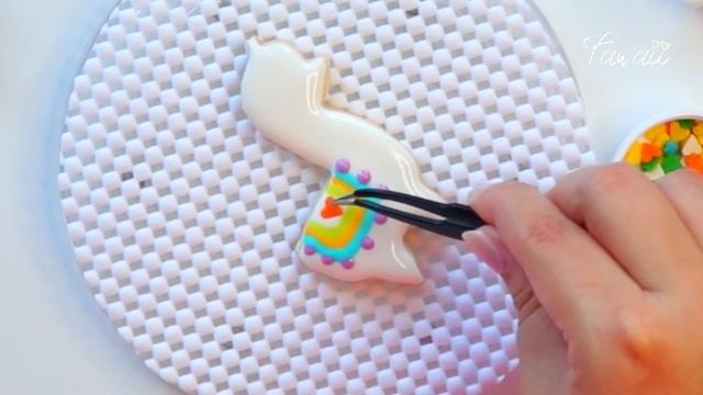 How to decorate LLAMA COOKIES with Royal Icing - Cute LAMA COOKIES | Fawaii 💜 смотреть онлайн