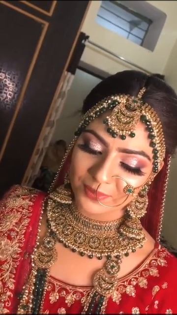 Bridal Makeup #Shorts | Aarzoo Makeovers | Arzoo Makeover | Arzoo Makeup Artist