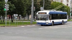 "Один из последних троллейбусных маршрутов в Москве". Троллейбусы АКСМ-321 и Тролза-" Мегаполис " .