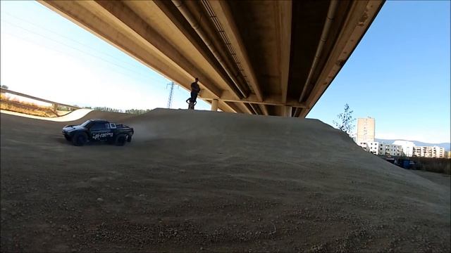 HPI Super 5SC Flux Bash on BMX Park Yverdon 01082013 смотреть онлайн