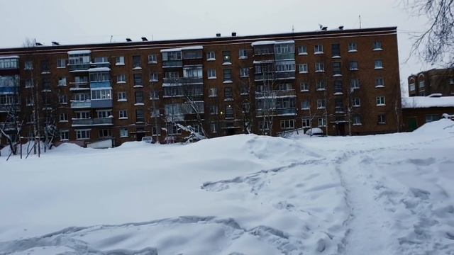 САМВЕЛ ТАНЦУЯ ГОТОВИТ ДЛЯ ГОСТЕЙ, УМЕЕТ УДИВИТЬ смотреть онлайн