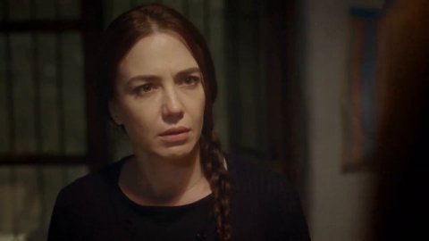 Пощечина от матери | Жестокий Стамбул 1 Серия