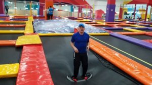 17 САЛЬТО НАЗАД на батуте за 1 МИНУТУ?! | ТРЮКИ | Батутный центр Небо