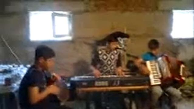 Арзуманяны Александр, Нверик, Эрик.3gp смотреть онлайн