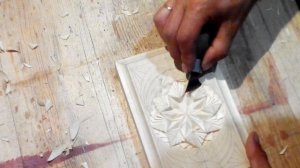 Геометрическая резьба по дереву. Резная крышка для шкатулки.