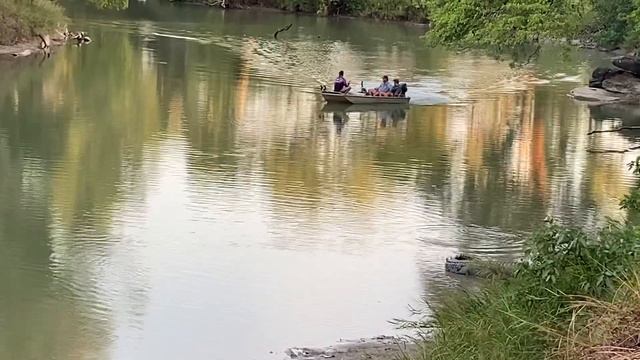 Small boat in East Alligator river (Kakadu National Park, Australia) смотреть онлайн