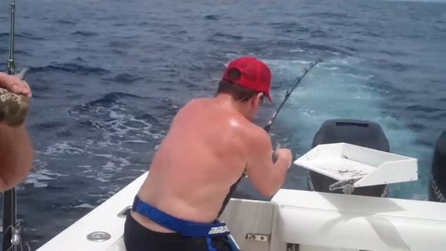 Jacob Cline caught the elusive BucketFish!!!! смотреть онлайн