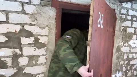 Idontfirst - Малой и батя зарабатывают на цветы / Реакция