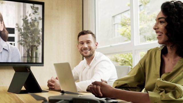 MAXHUB UC M30 4K 180° Panoramic Camera смотреть онлайн