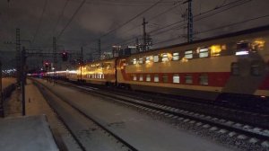 ЧС6-029 с поездом №160 Москва-Петрозаводск, тормозим впереди пробка