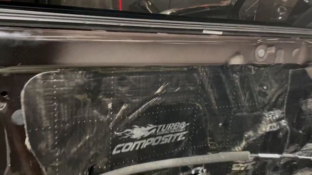 Шумка дверей в три слоя, авто HAVAL F7. Снижение проникновения шума и улучшение звучания динамиков.