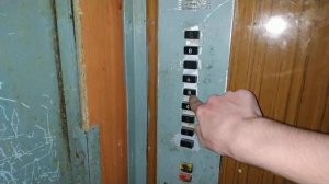 Заброшенный лифт в жилом доме. №3