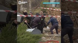 Мама опознает тело сына, сброшенное в колодец в Киевской области. 10 апреля 2022