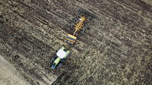 Глубокорыхлитель с возможностью внесения удобрений Челябинского компрессорного завода ГР-5Б