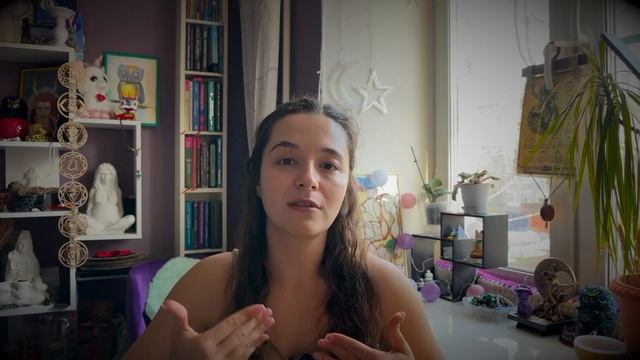 Что привлекает во мне противоположный пол? Расклад на таро-манара смотреть онлайн