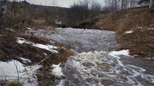 Весенняя распутица. Стихия в полном разгаре.