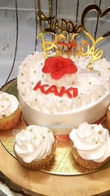 red velvet cake on order #shorts #video #youtubeshorts #viral #chocobakers #cake #design #food #lik