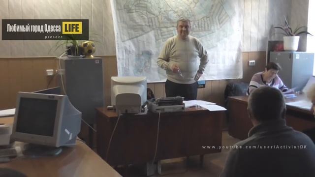 Журналиста выгоняют с сессии сельского совета смотреть онлайн