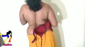 Aunty Hot Dress Change in room