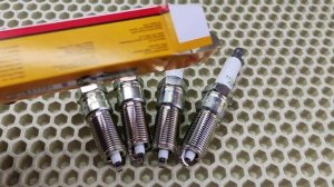 Комплект свечей зажигания 4 шт  Крайслер 2 4 EDZ  NGK 5444