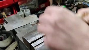 🎥 Как из болтика с цилиндрической головкой сделать заглушку.