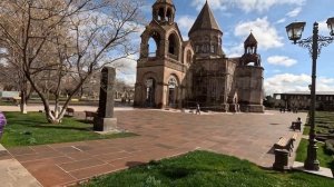 Ереван день четвертый. Комплекс  Эчмиадзин.  Святые Рипсимэ и  Гаянэ.  Храм Звартноц. За рубежом.
